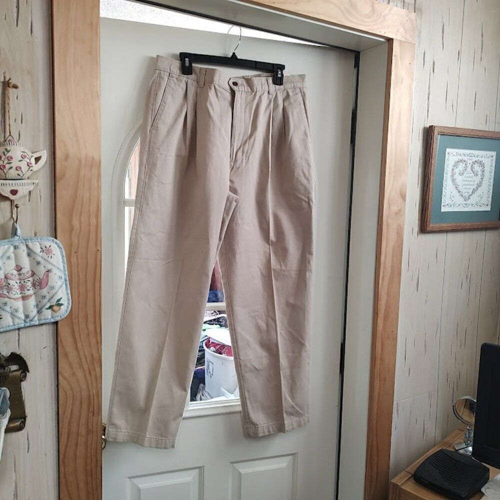 New Dockers Classic Fit Wrinkle Free Beige Pants Size Men's 38/30
